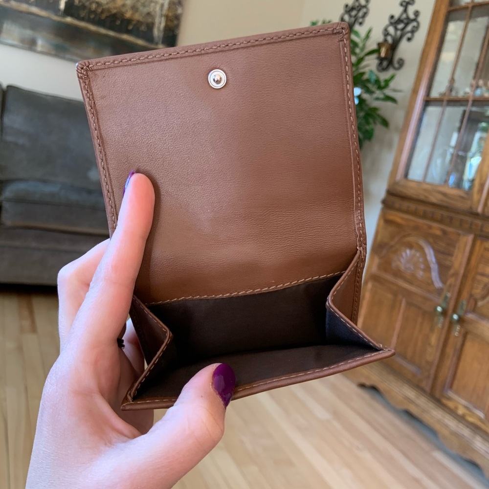 Signature Coach Wallet - Picture 5 of 5